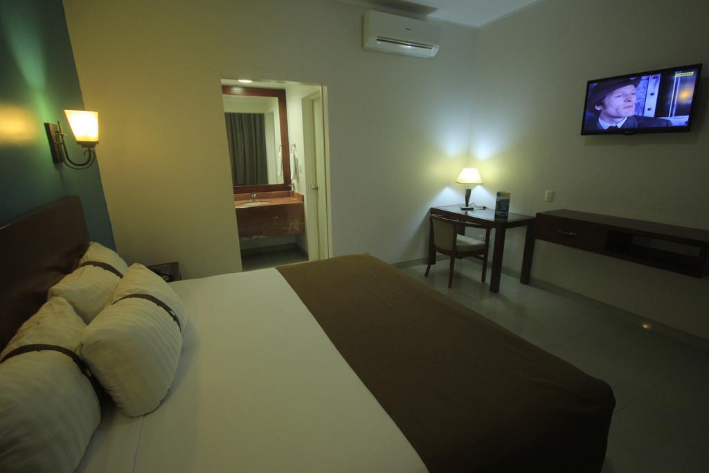 Hotel Casa Blanca Chetumal Exteriör bild