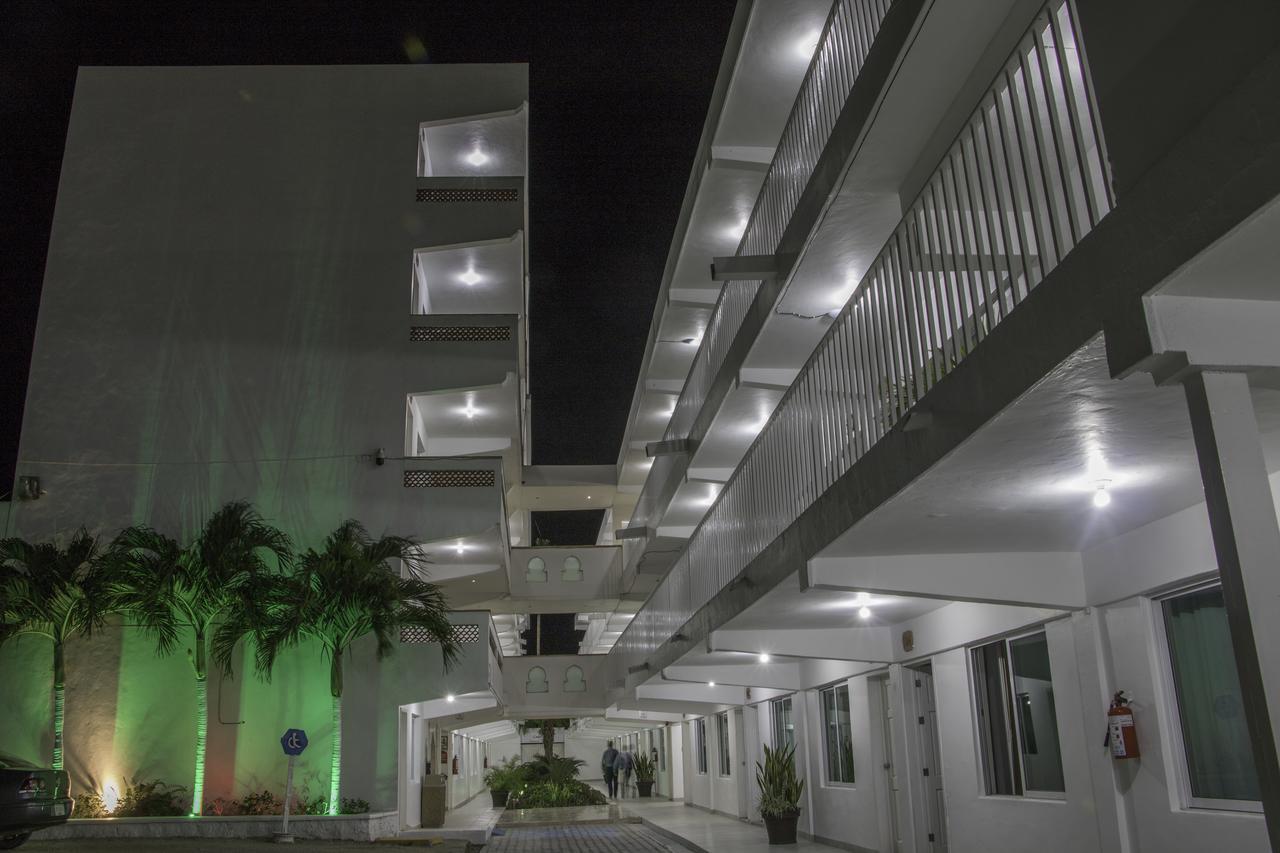 Hotel Casa Blanca Chetumal Exteriör bild